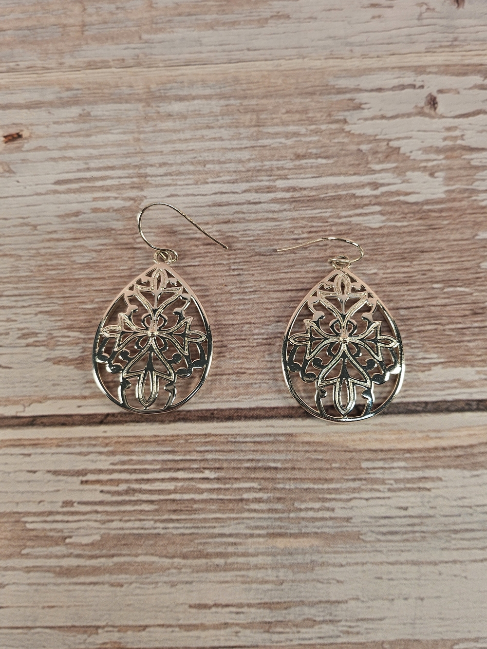 Filigree Teardrop Dangle Earrings